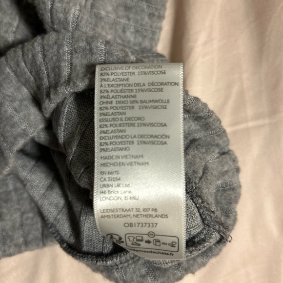 Urban Outfitters Ultra-Crop Sweater Vest Size S - Picture 5 of 5